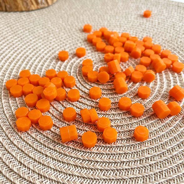 Сургуч в таблетках Неоново оранжевый 100 шт (WAX-100-35)